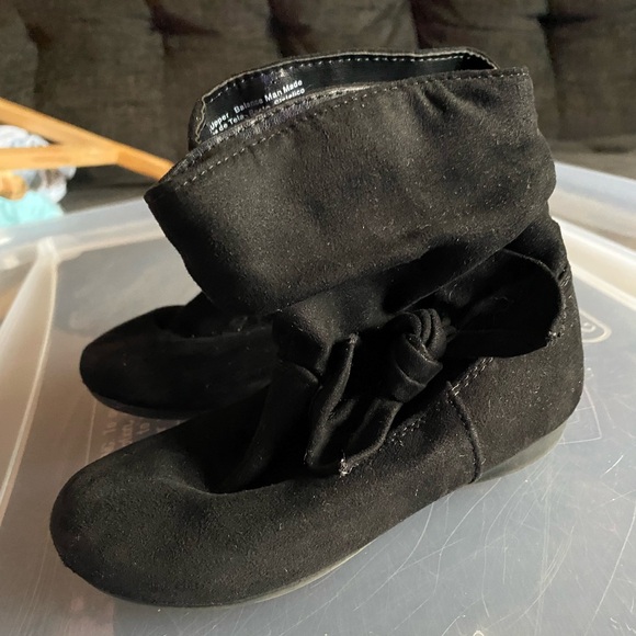 Toddler 8 Booties - Picture 1 of 4